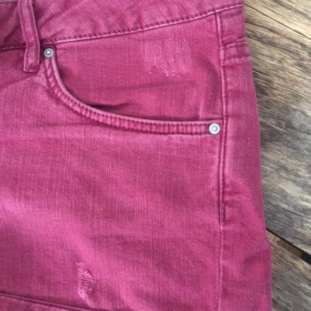 Mid Rise Short - Picture 4 of 4